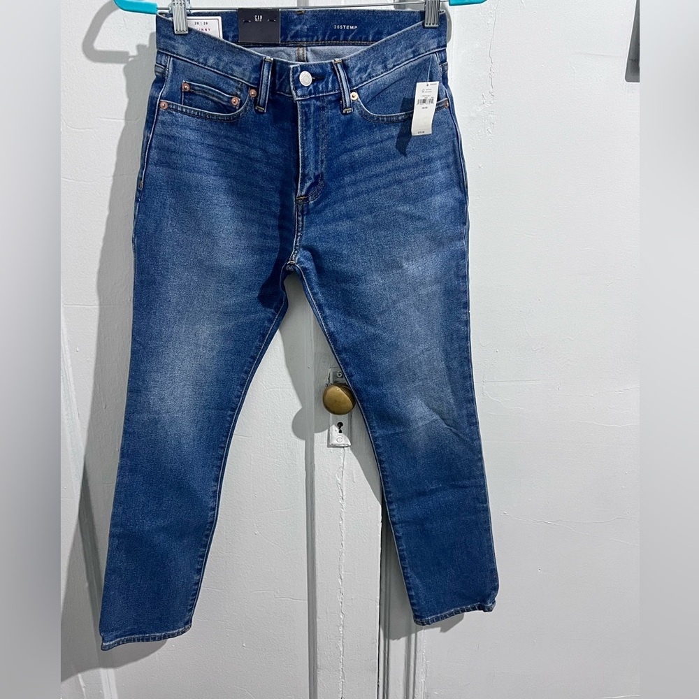 New Blue Gap jeans size 28